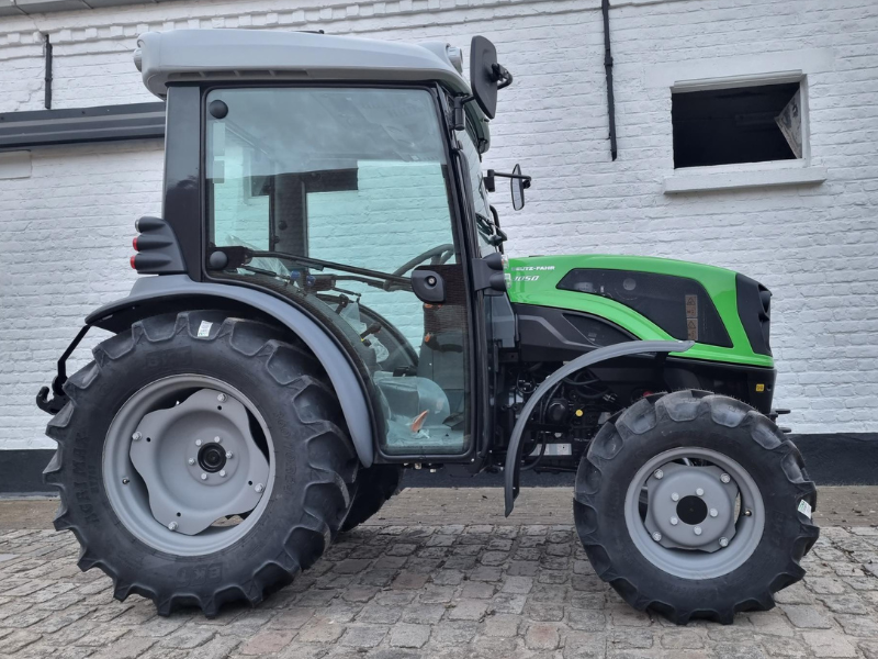 Deutz Fahr 3050 met cabine